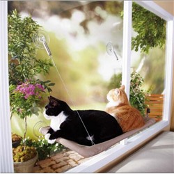 Лежанка подвесная для кошек Sunny Seat, Подарите своей кошке комфорт, Насколько это безопасно?, Преимущества подвесной лежанки Sunny Seat:, Способ установки: